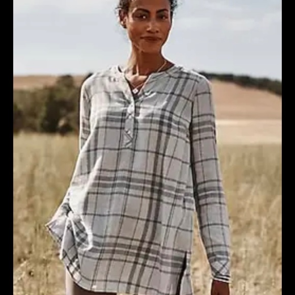 Plaid Long Sleeve Women's Top - Picture 1 of 6